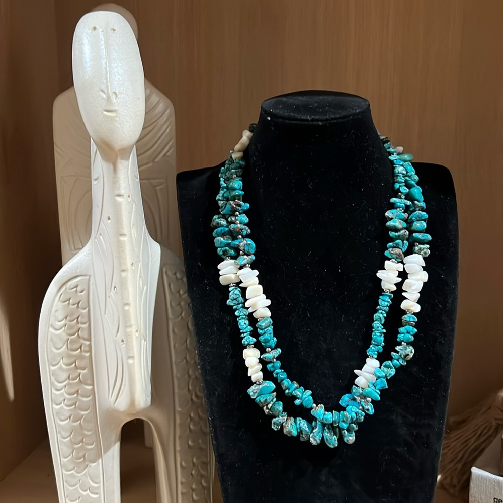 Deep Veined Double Strand Howlite and Shell Necklace with Silver Toggle Clasp